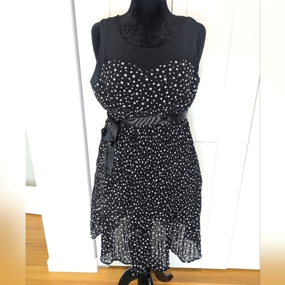 MOTHERHOOD Sleeveless Maternity Dress Black & White Dots Stretch Women's Size L - Picture 3 of 9